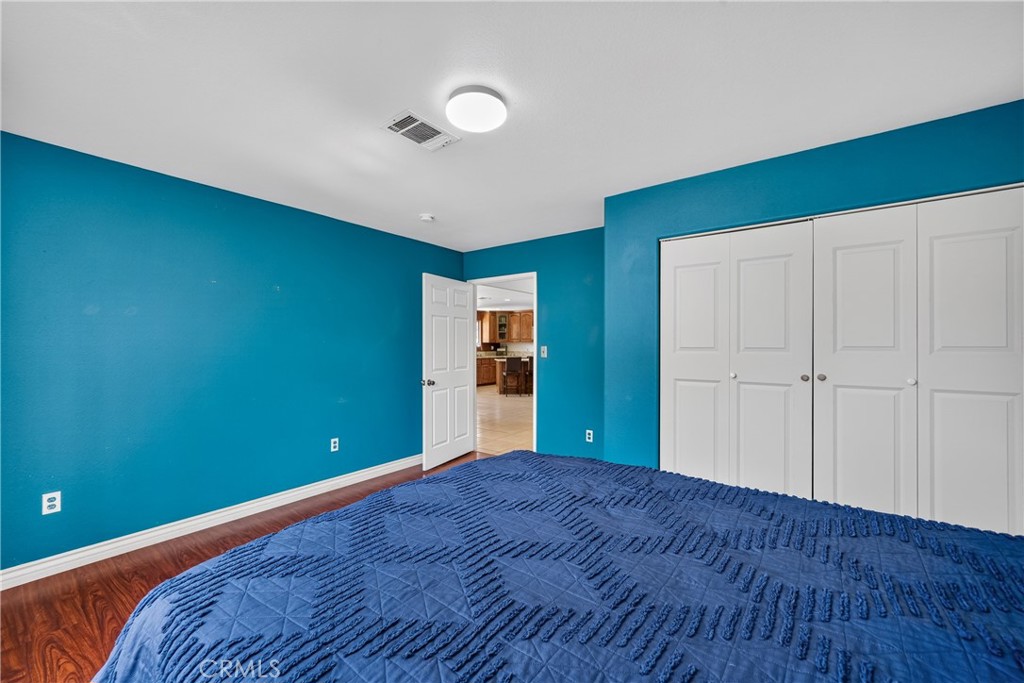 1015 W 5th