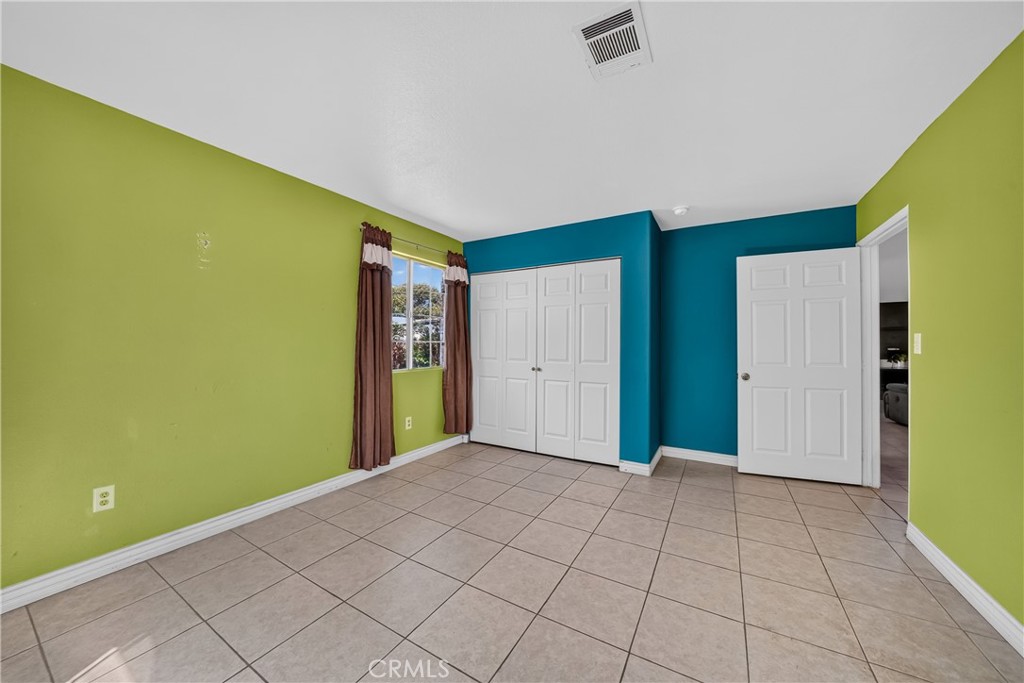 1015 W 5th