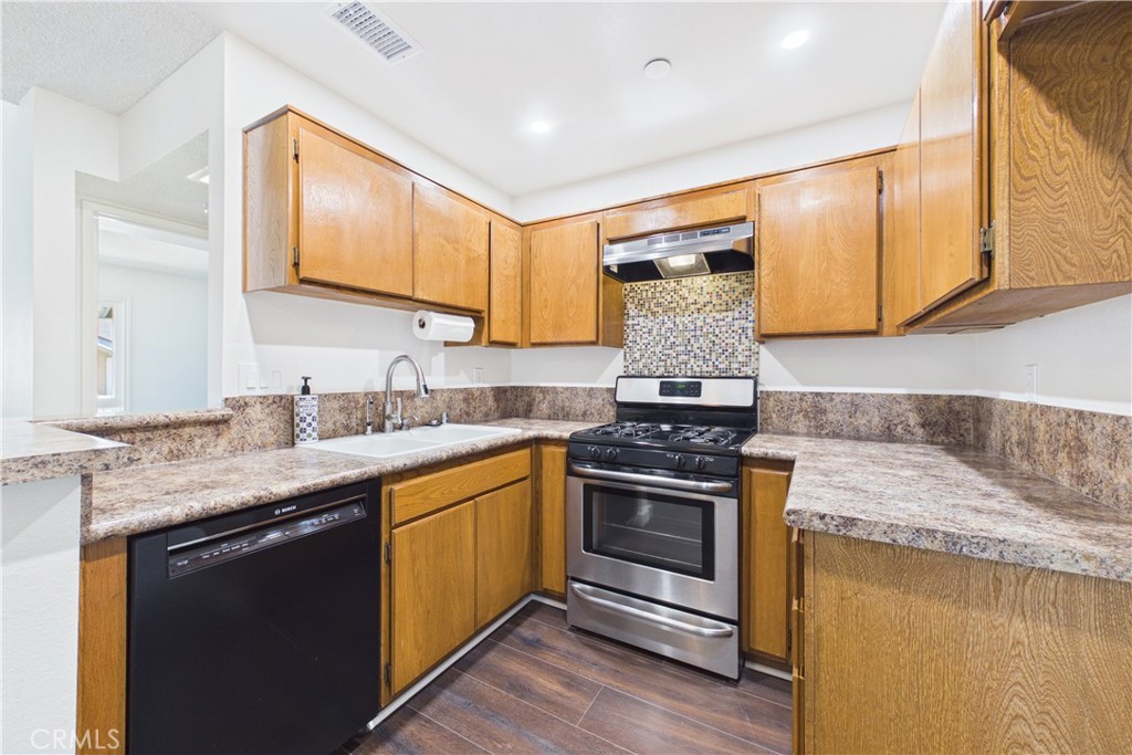 7735 Briarglen D