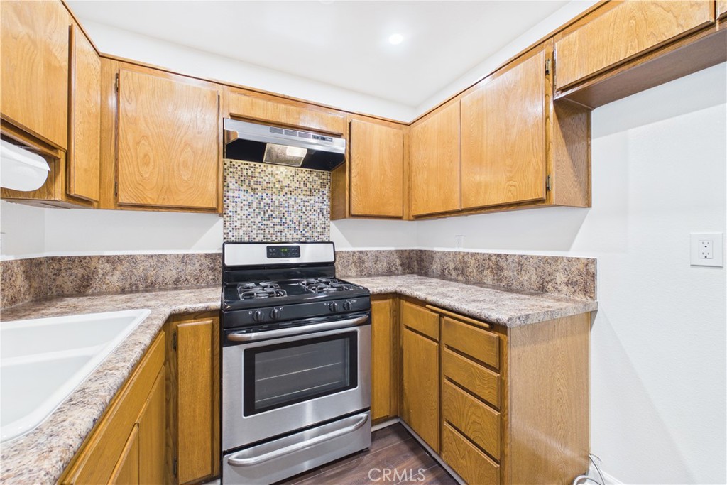 7735 Briarglen D