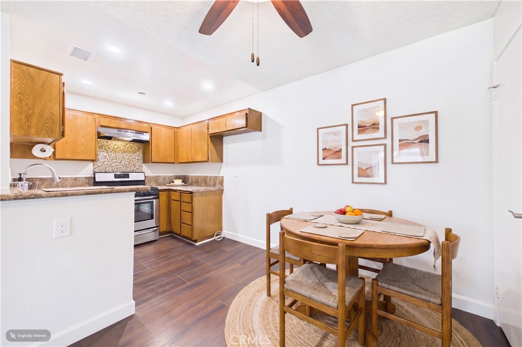 7735 Briarglen D