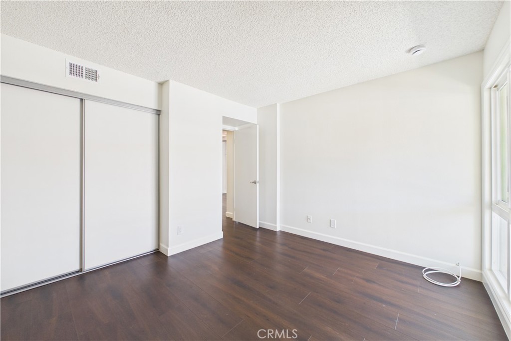 7735 Briarglen D