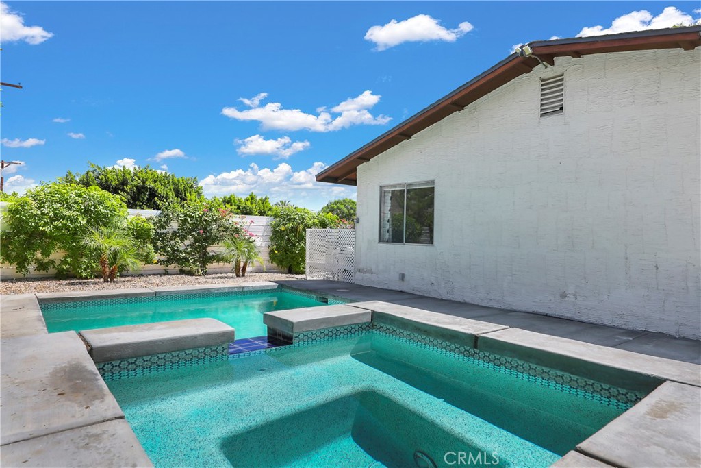 53771 Avenida Herrera