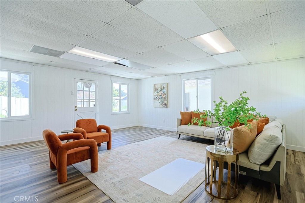 1316 W Tonia