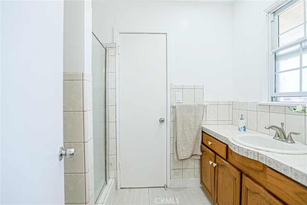 1316 W Tonia