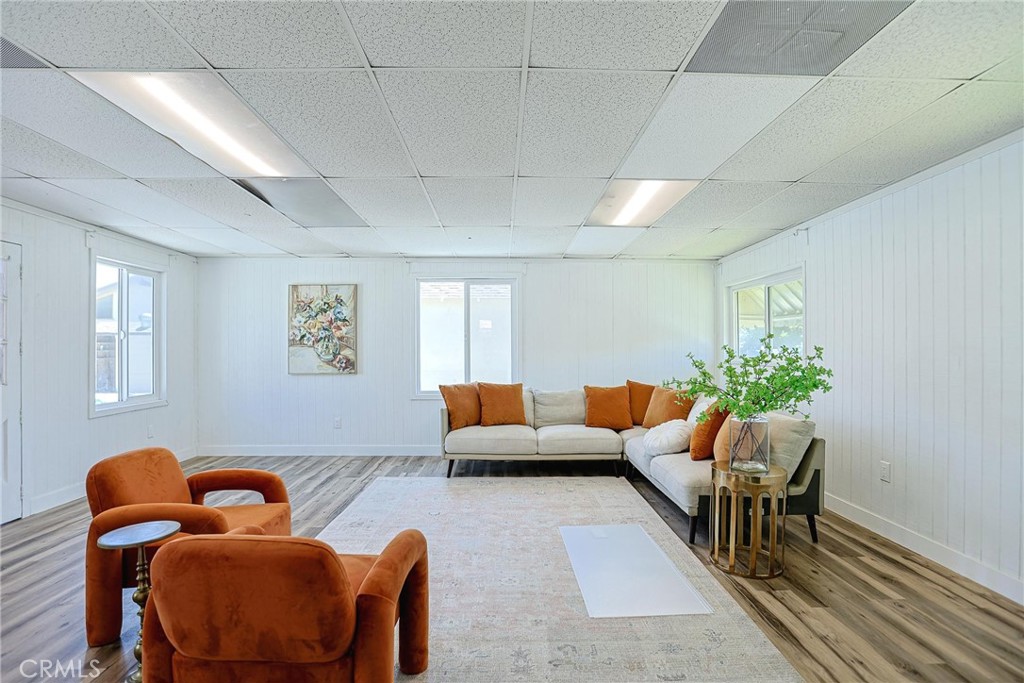 1316 W Tonia