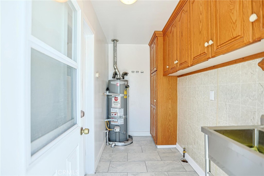 1316 W Tonia
