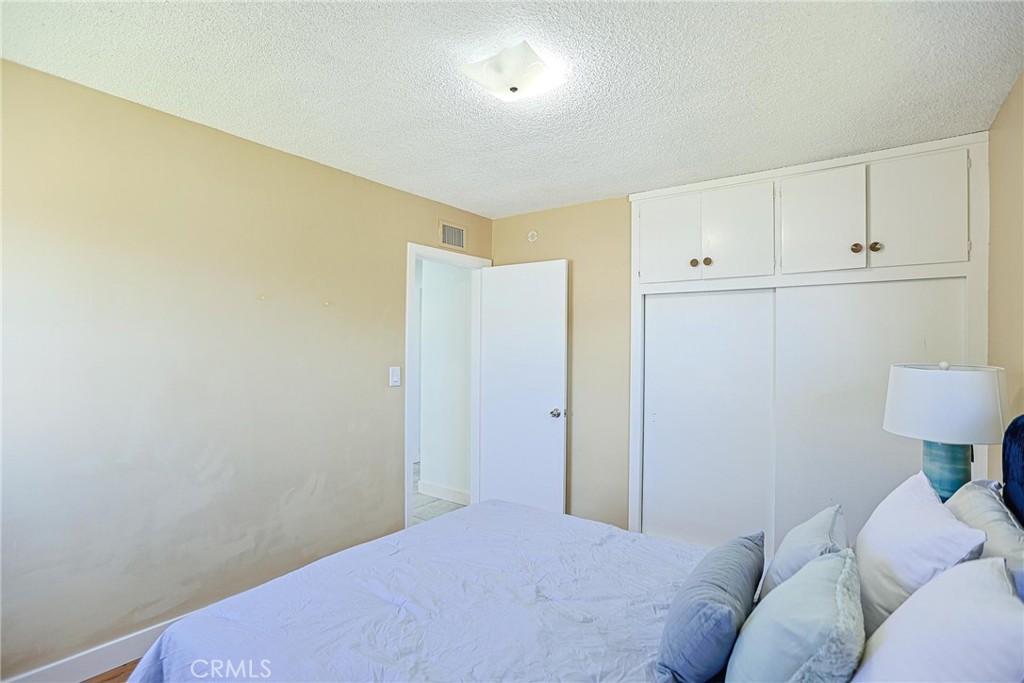 1316 W Tonia