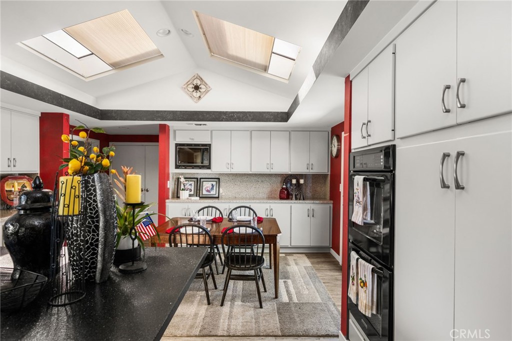 18581 Durfee