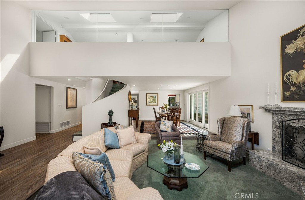 18581 Durfee