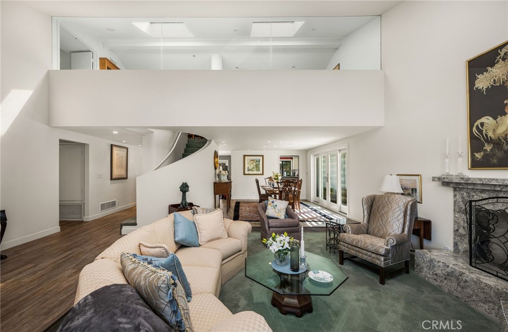 18581 Durfee