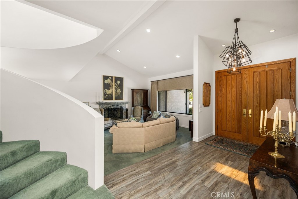 18581 Durfee