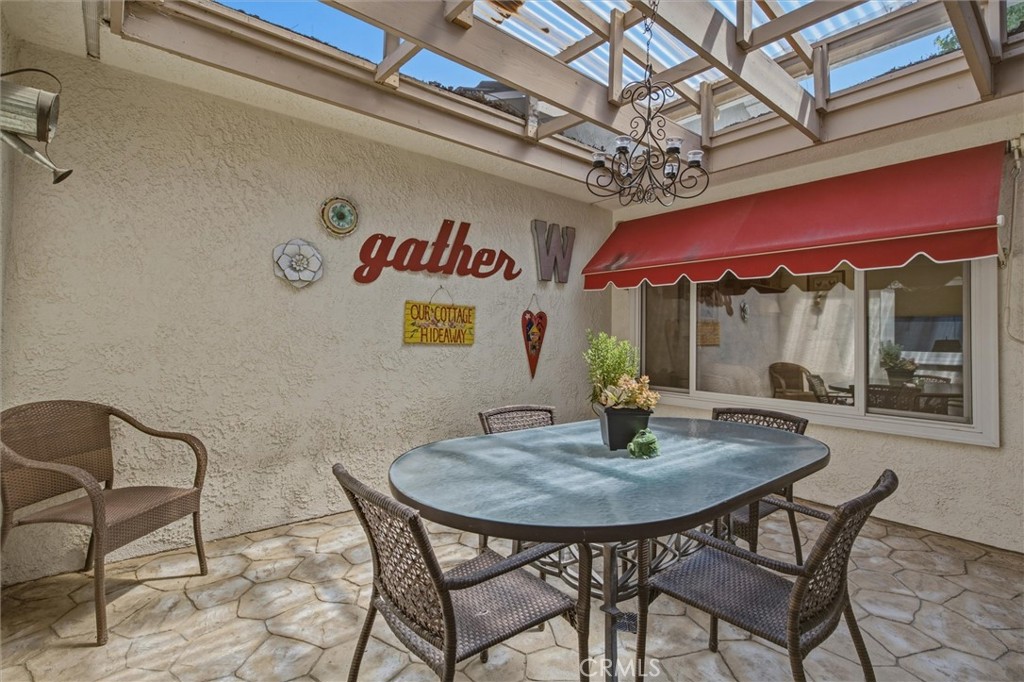 1228 Woodside Drive