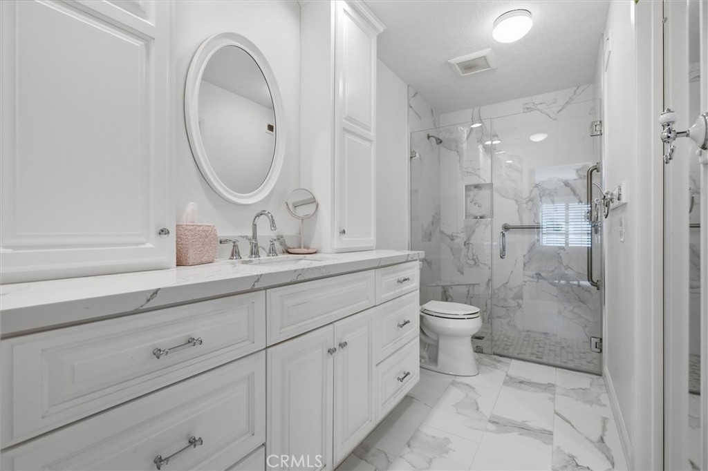 1228 Woodside Drive