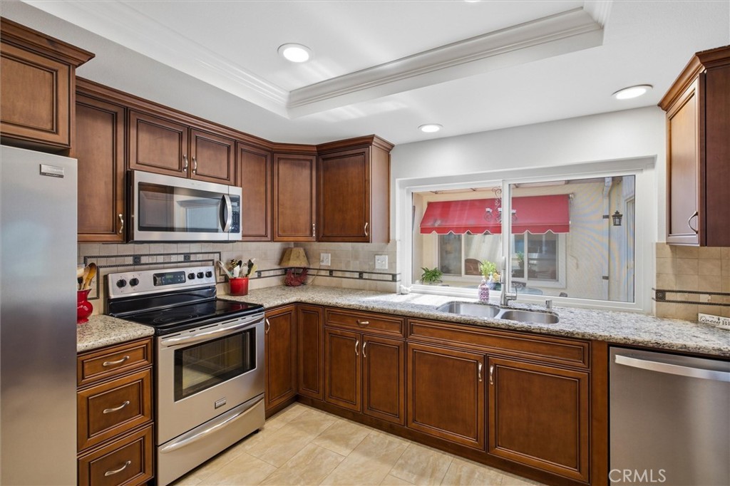 1228 Woodside Drive