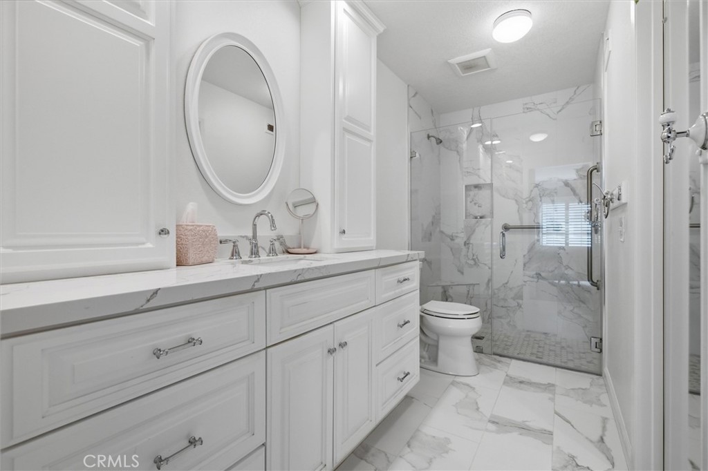 1228 Woodside Drive