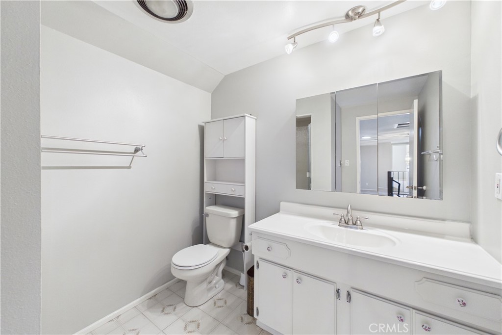 5375 Vista Real