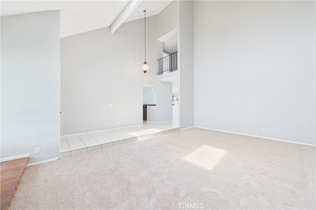 5375 Vista Real