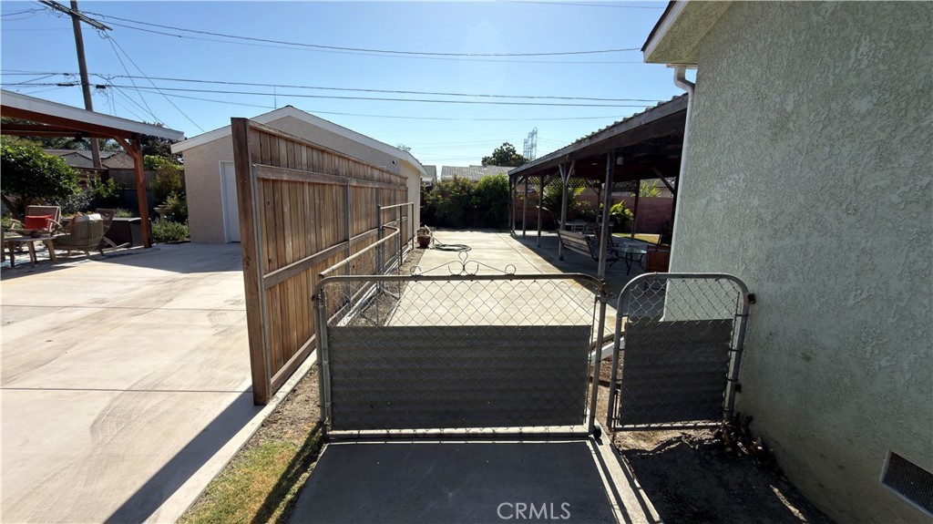 5834 Coldbrook