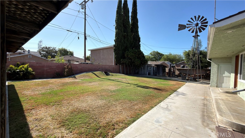 5834 Coldbrook