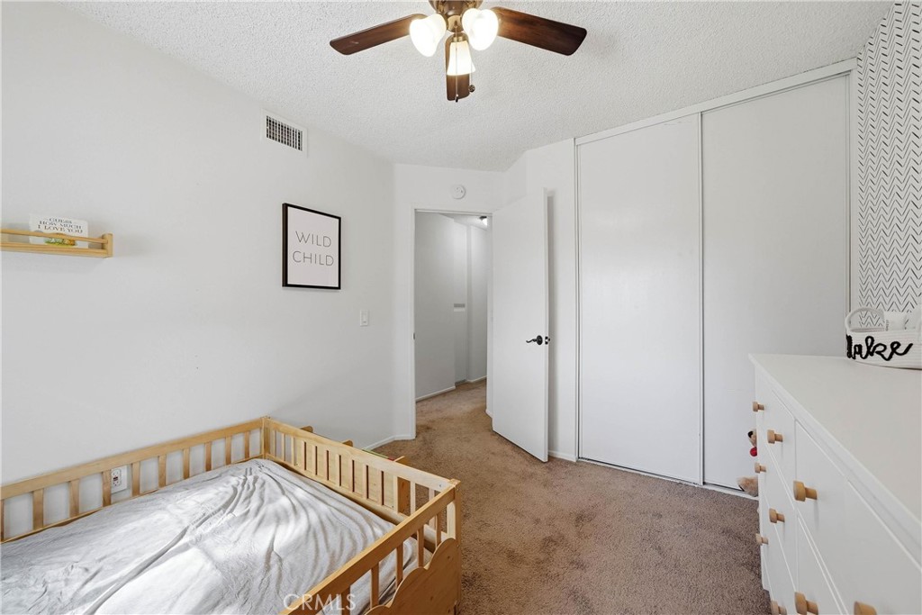 2401 Acorn
