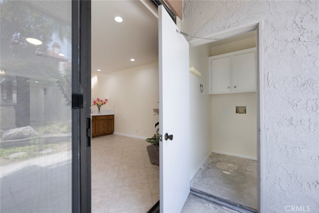 319 Molokai Drive