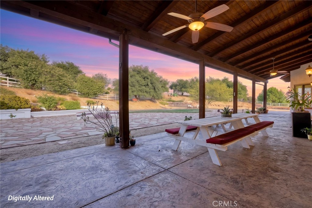 21977 Paseo Chico