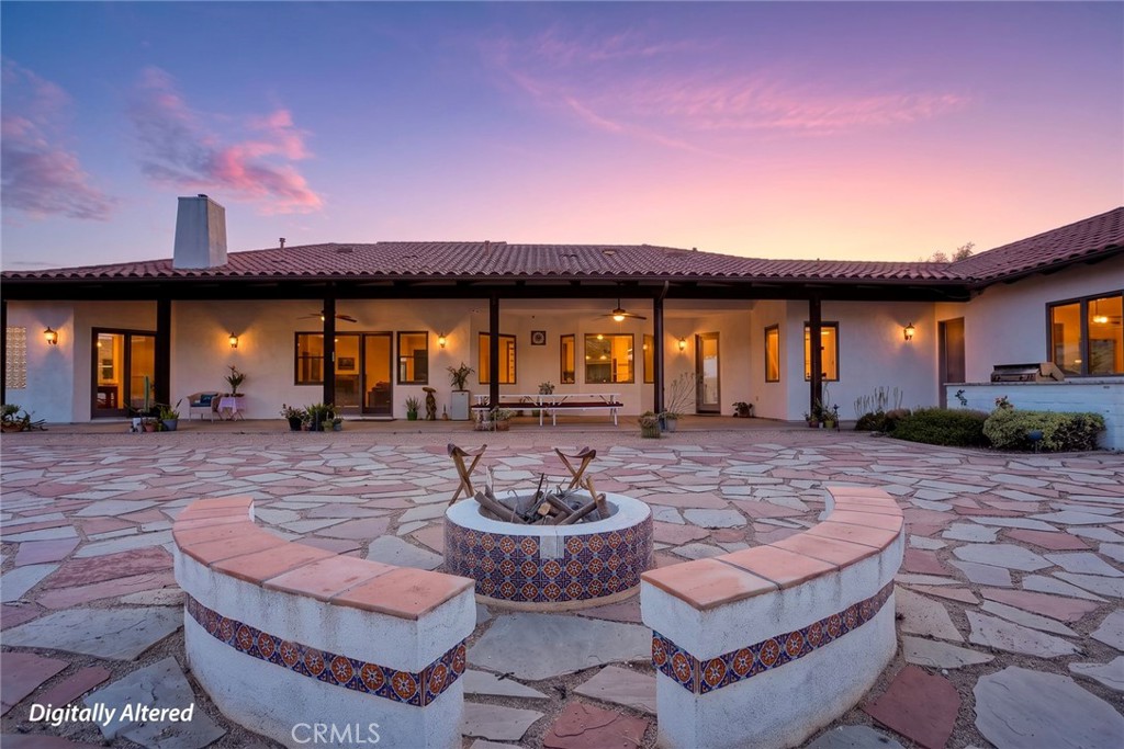 21977 Paseo Chico