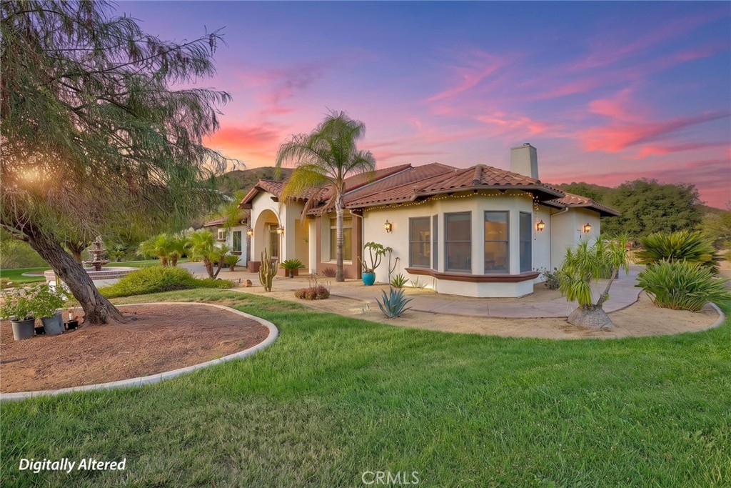 21977 Paseo Chico
