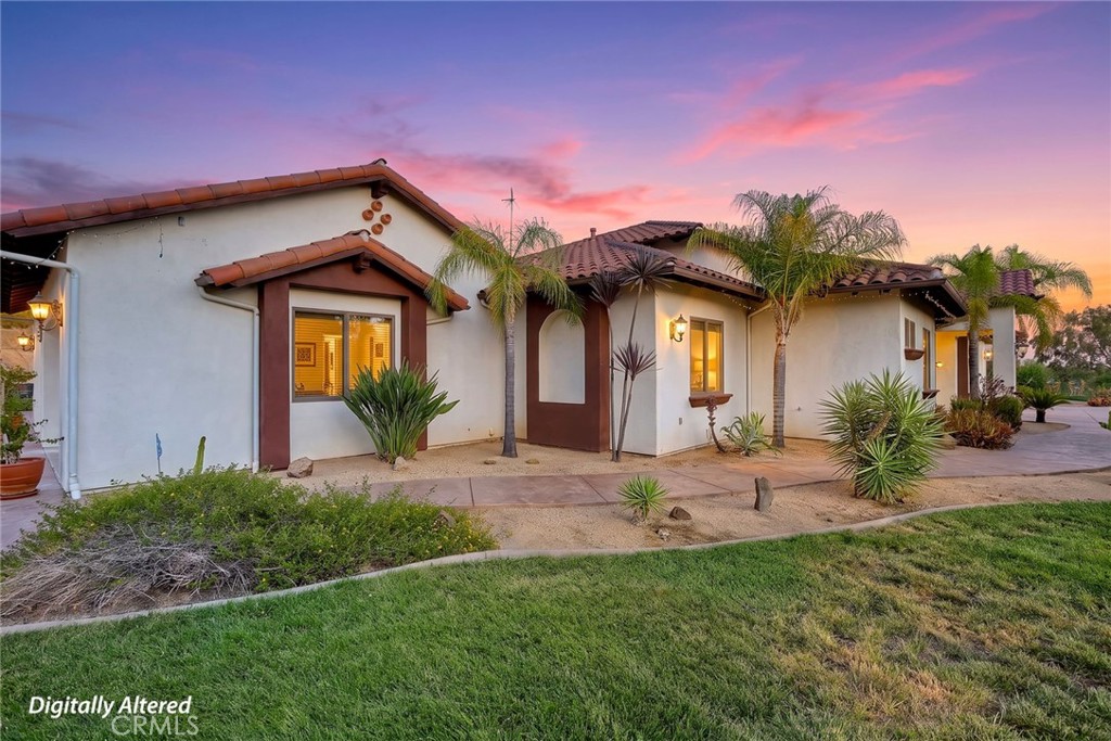 21977 Paseo Chico