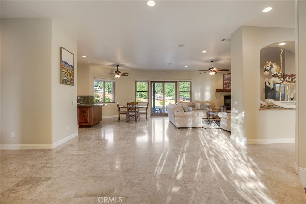 21977 Paseo Chico