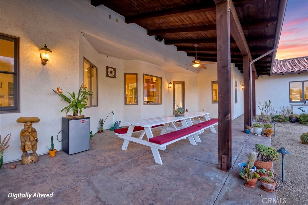 21977 Paseo Chico
