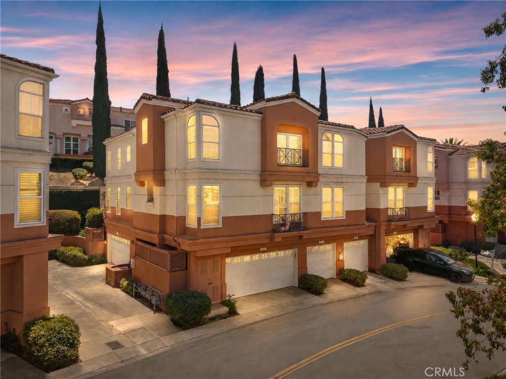 8086 E Venice