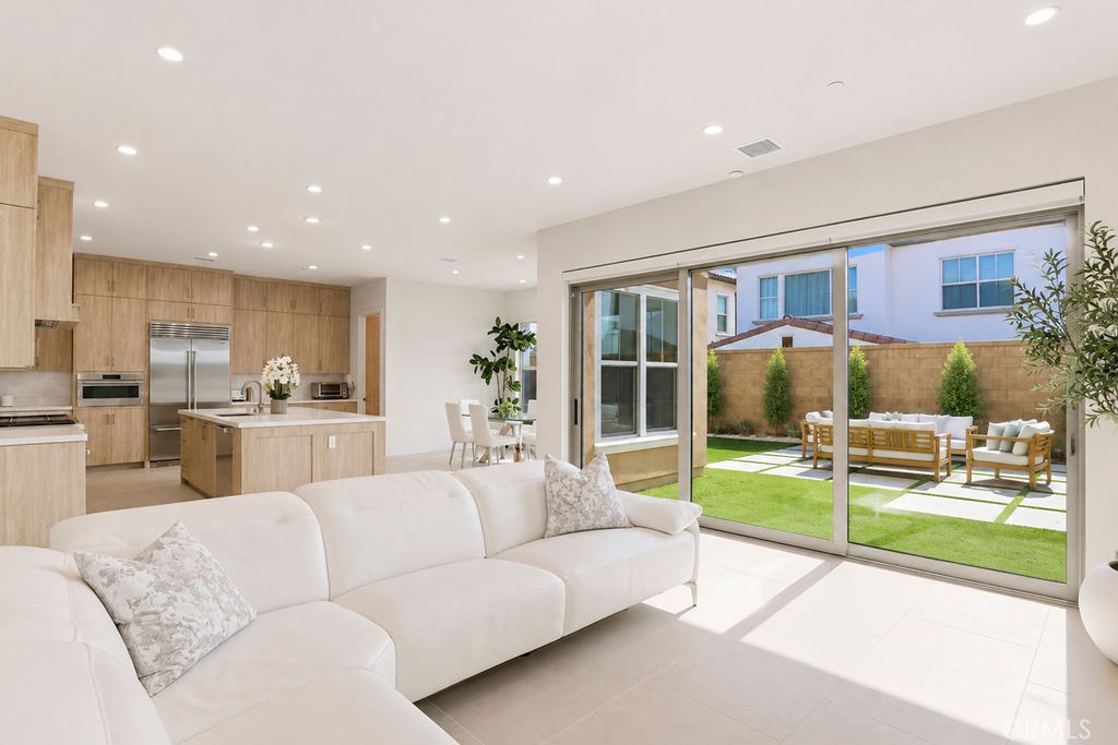 108 Oakstone
