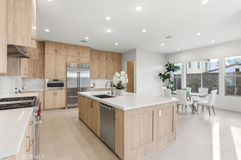 108 Oakstone