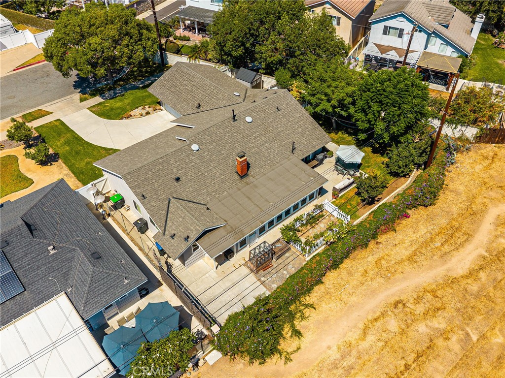 1136 E Rosewood Ave