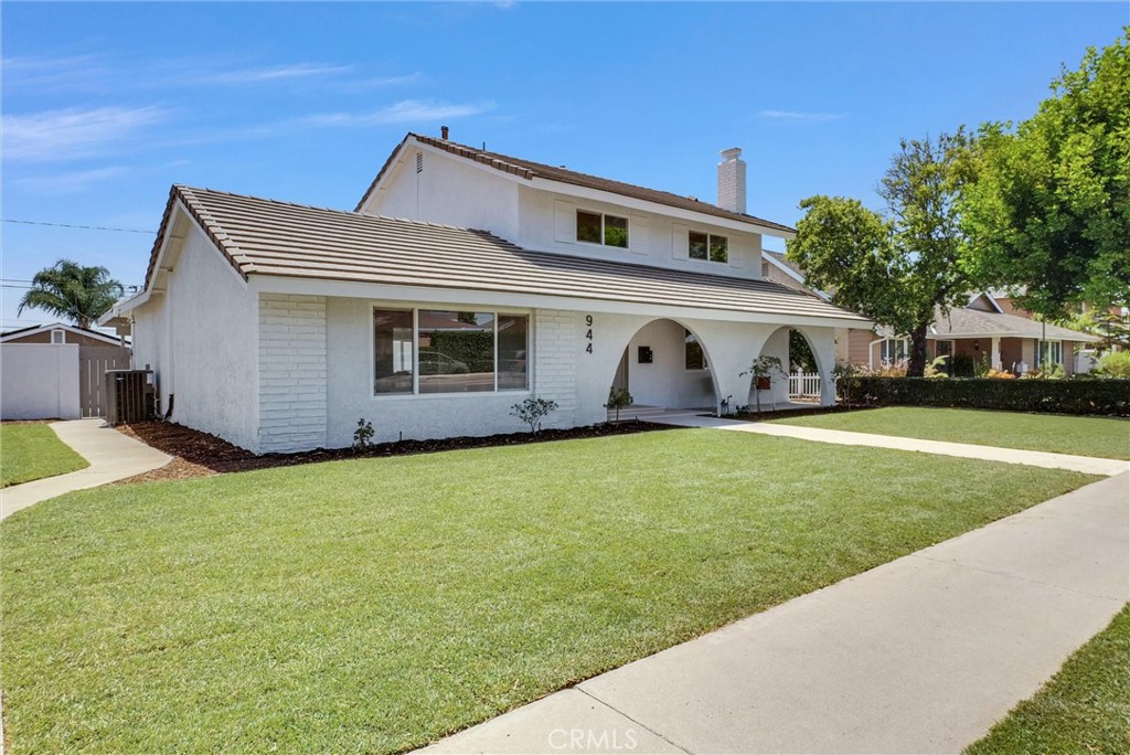 944 East Bastanchury Road