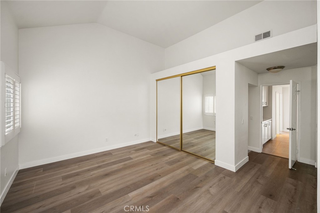 5779 E Hudson Bay