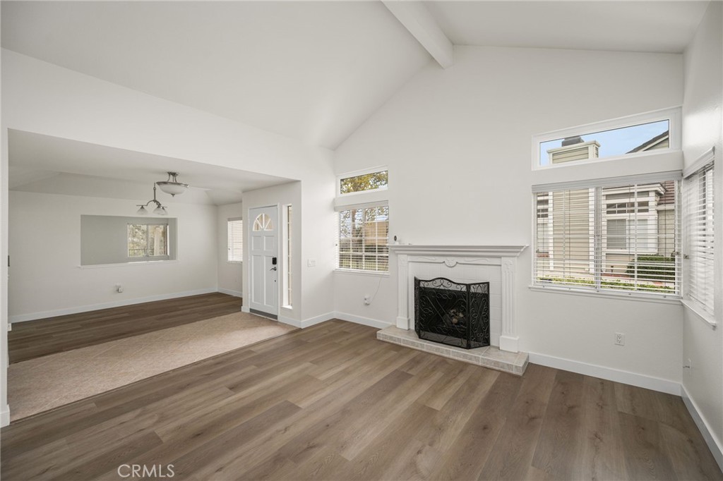 5779 E Hudson Bay