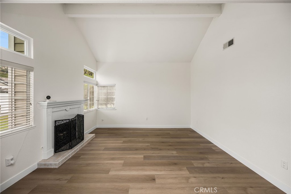 5779 E Hudson Bay