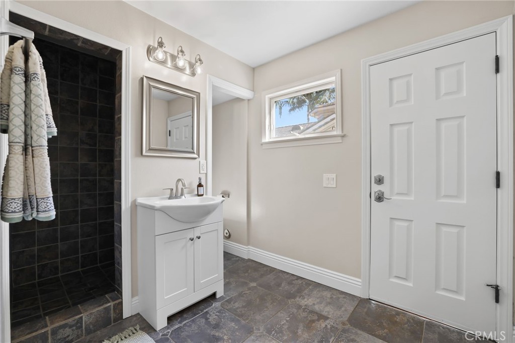 11801 Norgrove
