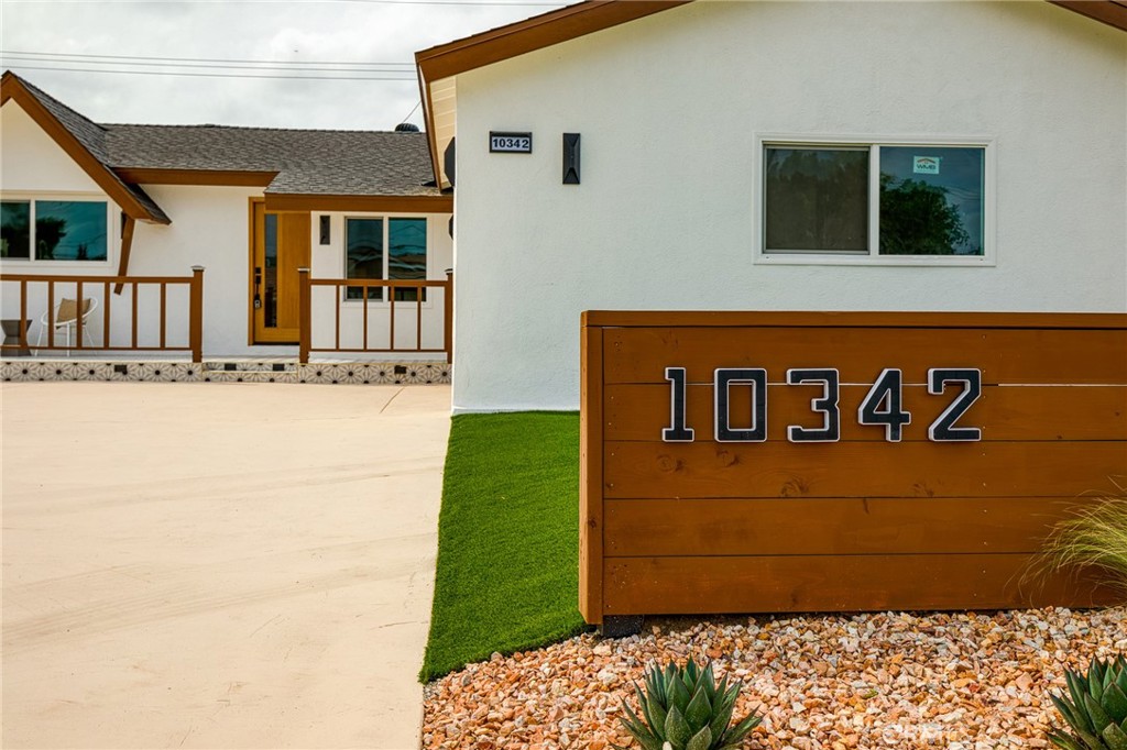 10342 Mast