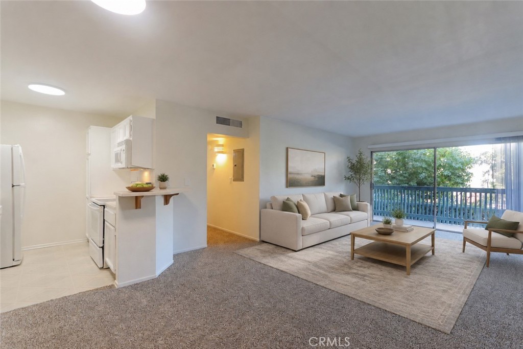 436 N Bellflower 112