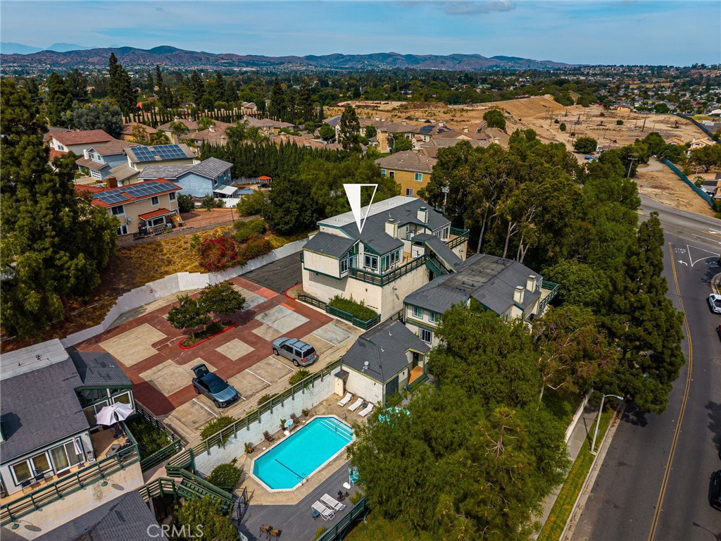2041 Orchard Drive 17