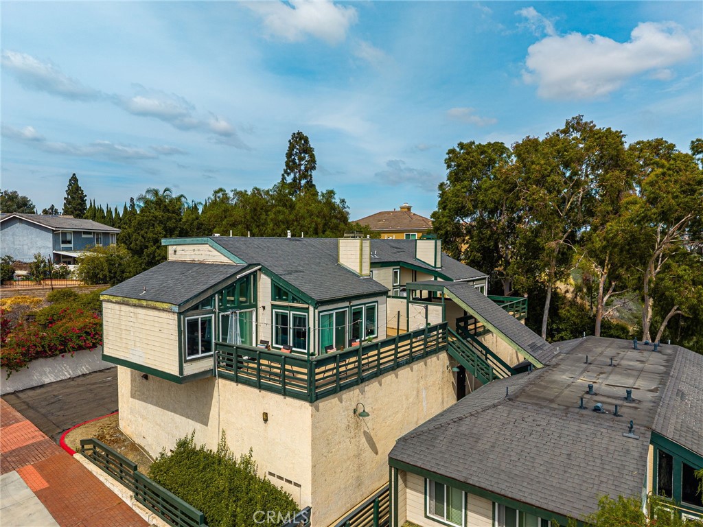 2041 Orchard Drive 17