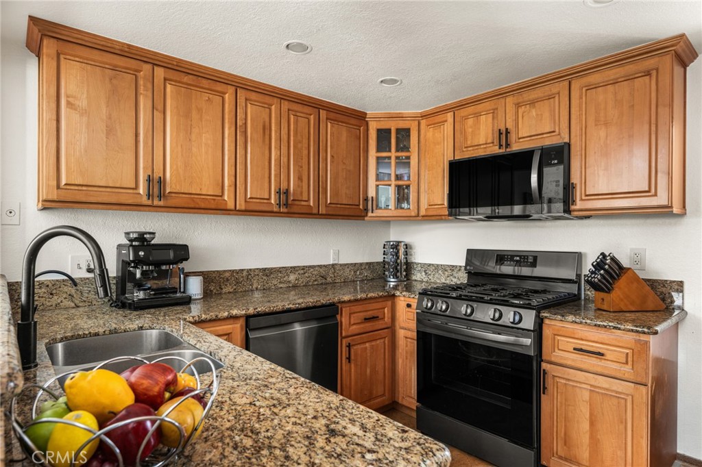 2041 Orchard Drive 17