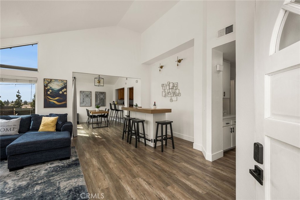 2041 Orchard Drive 17