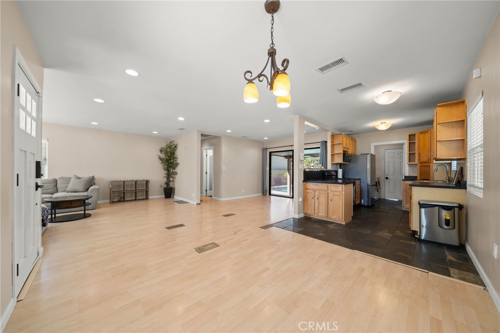 5703 Briercrest