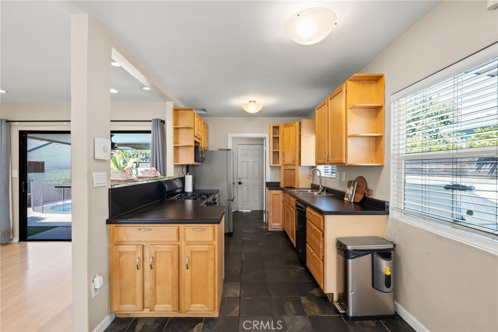 5703 Briercrest