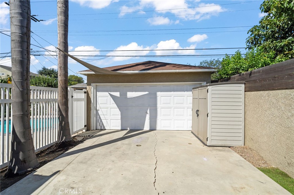 5703 Briercrest